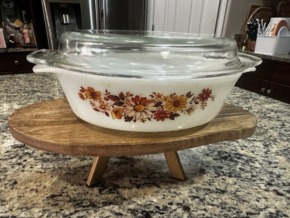 Vtg Anchor Hocking 1.5 qt Fall Daisy Floral Handled Casserole Oval Dish With Lid